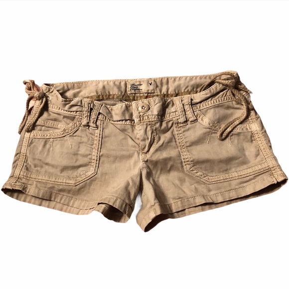 American Eagle Outfitters Pants - American Eagle khaki shorts with ties. Size 00.